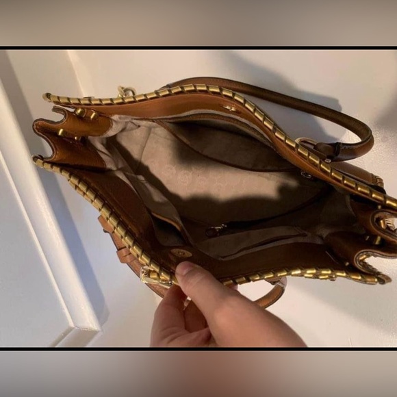 Michael Kors Hamilton - Picture 7 of 8